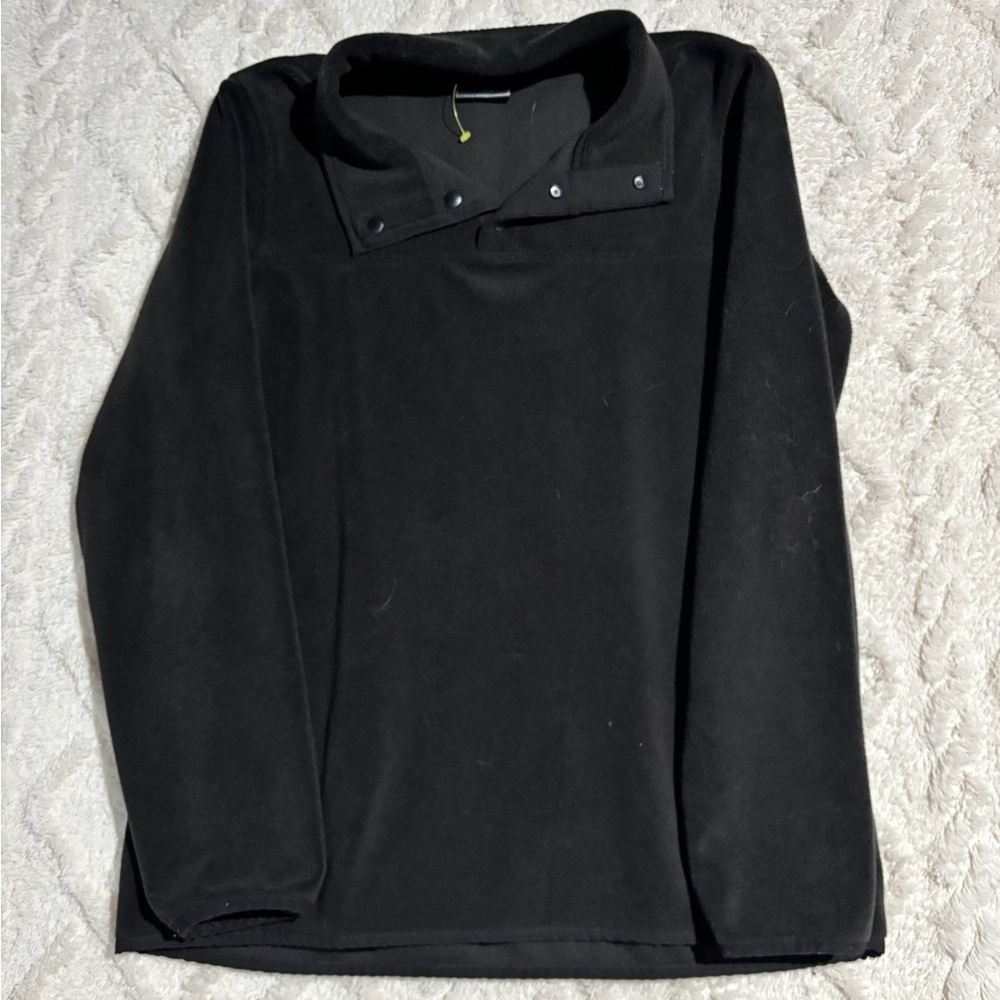 Black 32 heat button sweater small